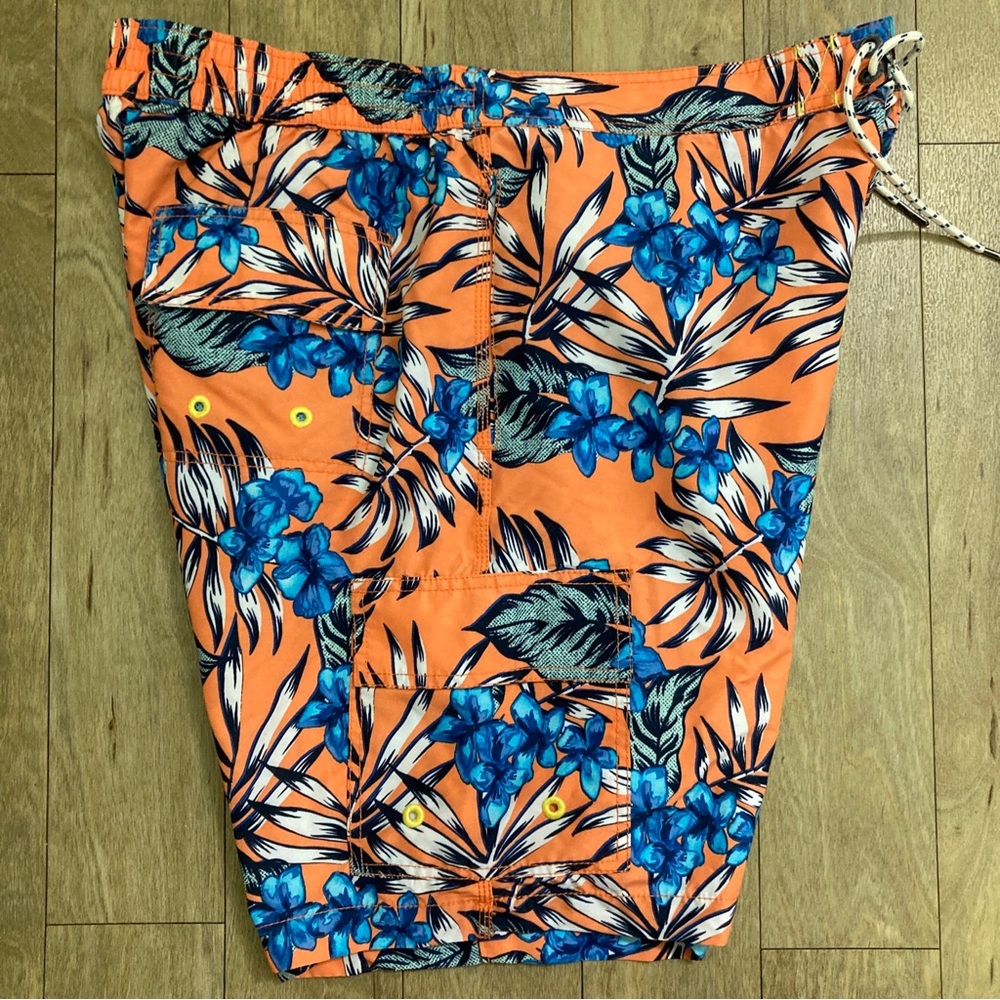 Tommy Bahama Relax Men's Orange Swim Trunks Size Large Lined Floral Pattern